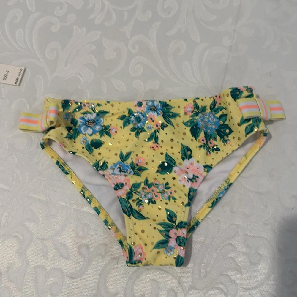 Nicole Miller Kids Floral Ruffle 2 Piece Swim Set  size 6. - Picture 10 of 12